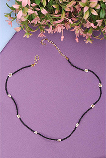 Daisy Flower Black Bead Necklace